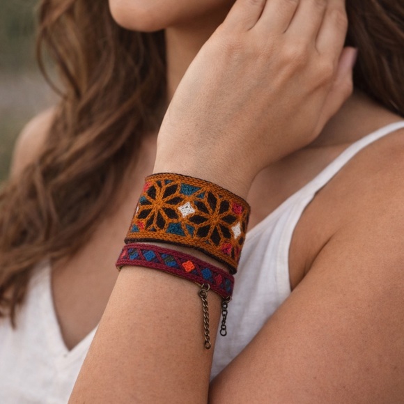 Handmade Jewelry - Bohemian Multicolor Embroidered handmade Bracelet